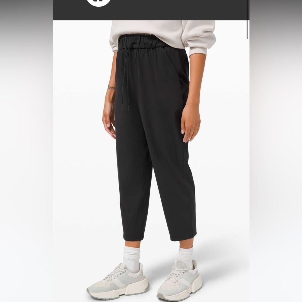 Lululemon Keep Moving Crop *High Rise, 23" size 8